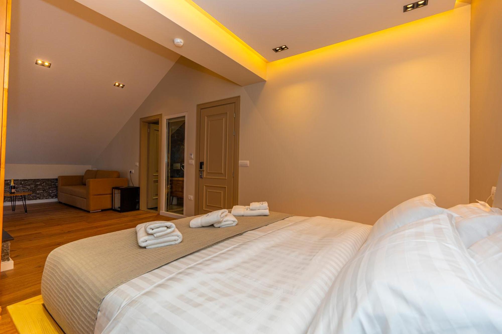 Hotel Jezerca Теті Екстер'єр фото