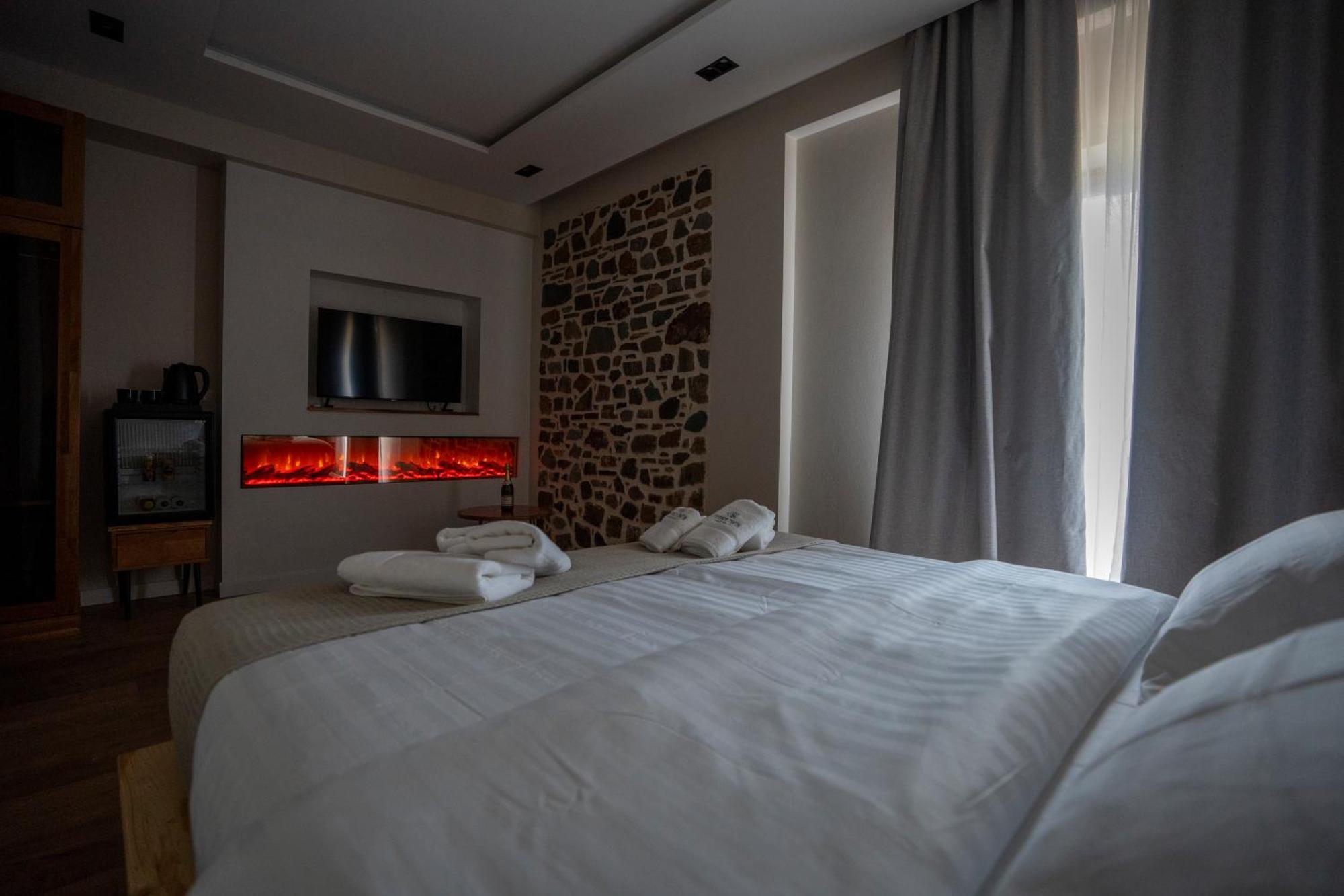 Hotel Jezerca Теті Екстер'єр фото