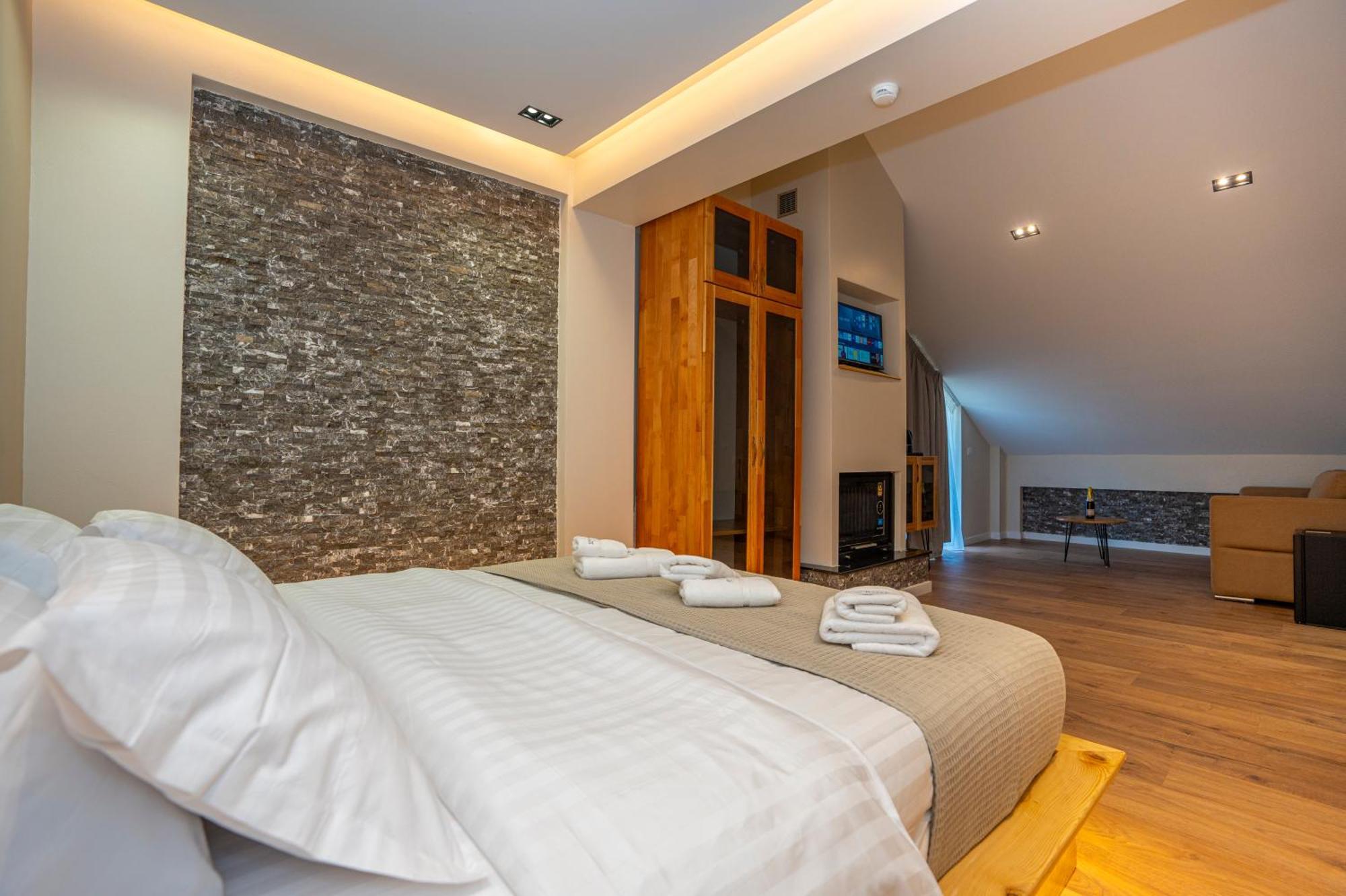 Hotel Jezerca Теті Екстер'єр фото