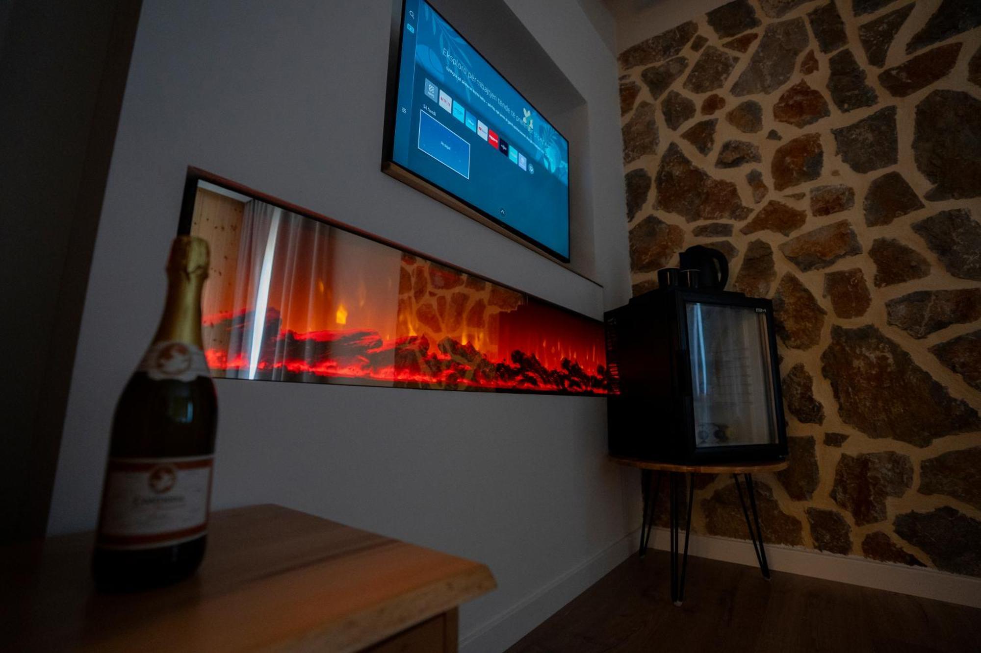 Hotel Jezerca Теті Екстер'єр фото