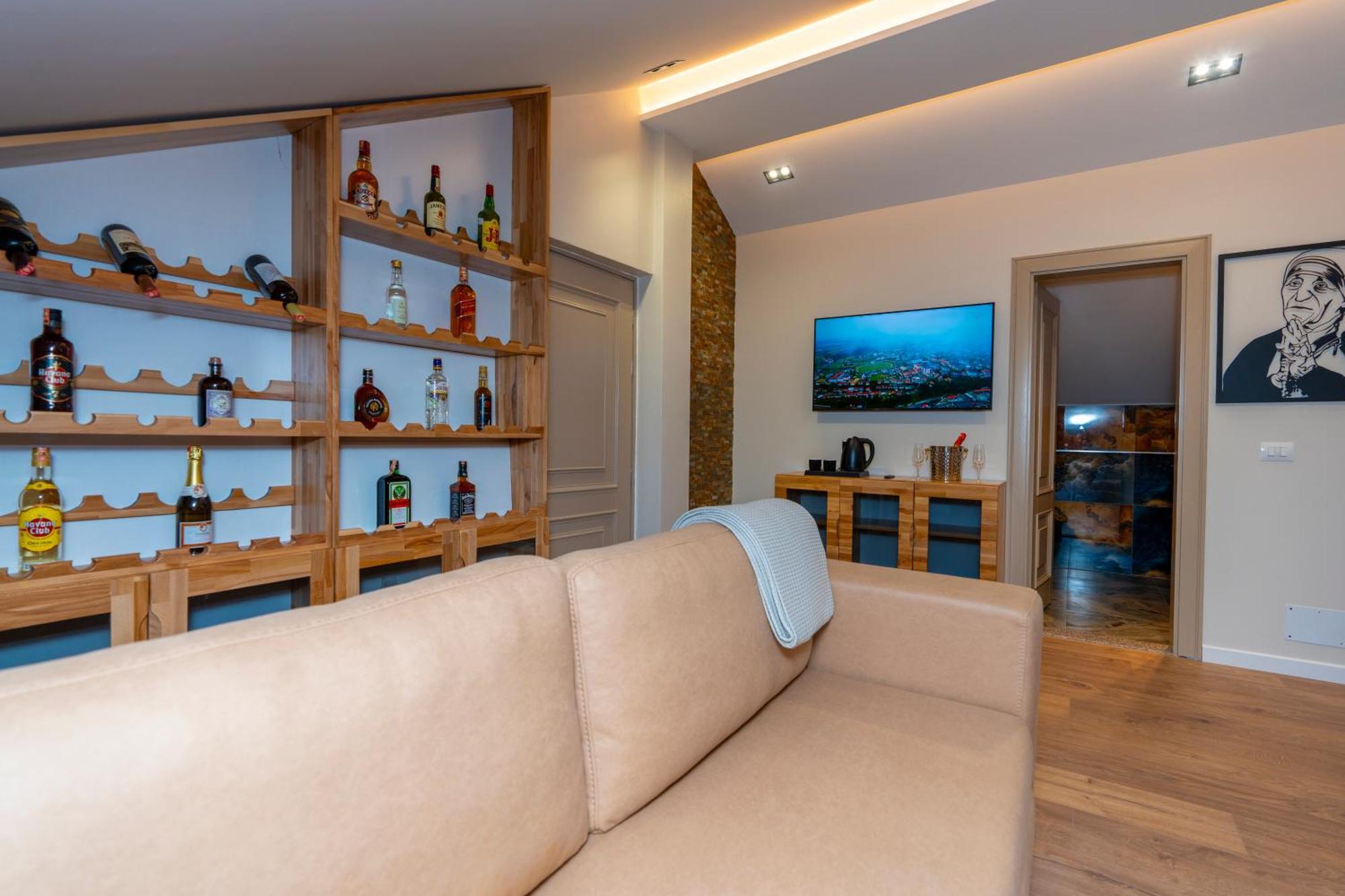 Hotel Jezerca Теті Екстер'єр фото