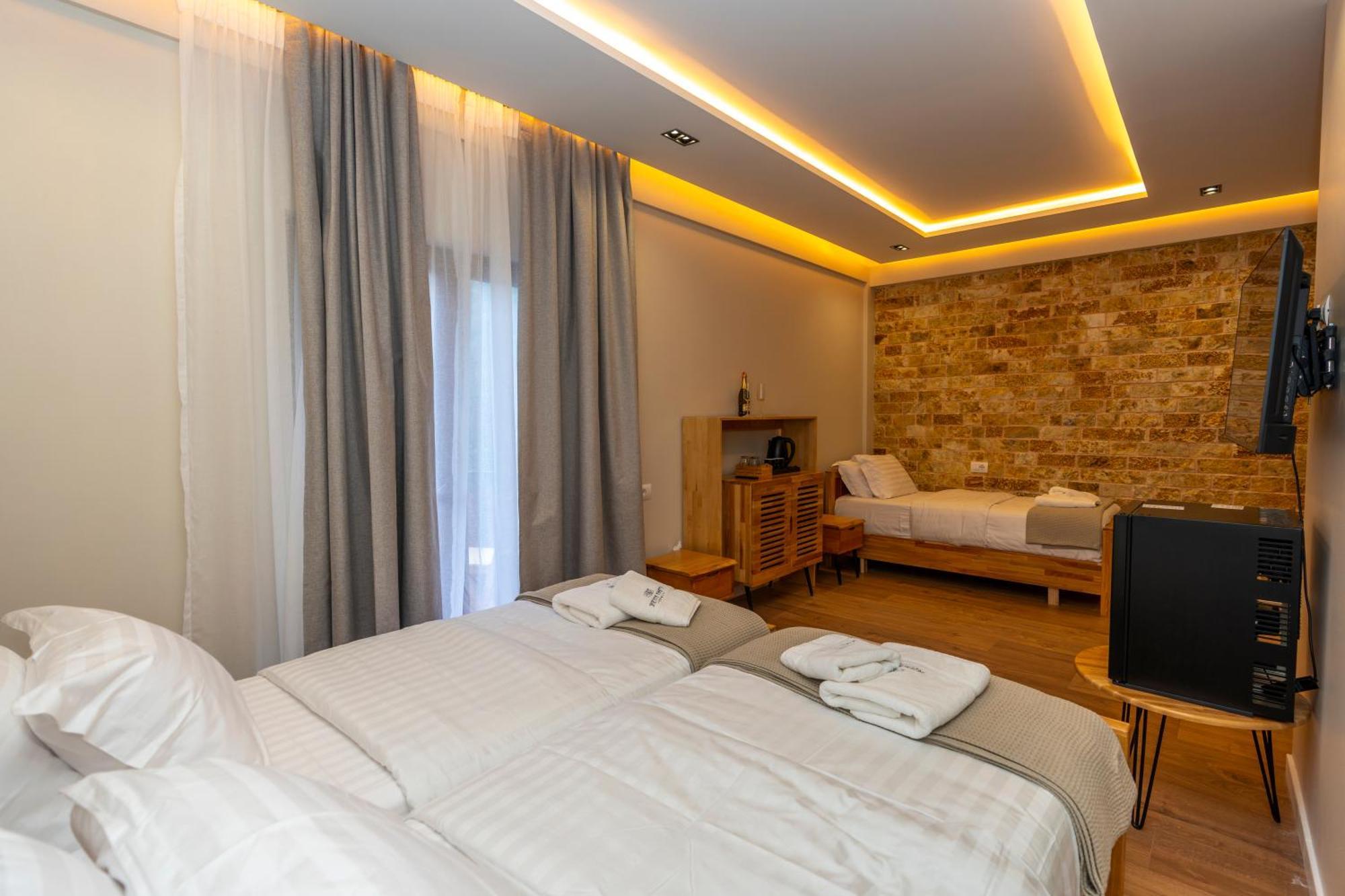 Hotel Jezerca Теті Екстер'єр фото