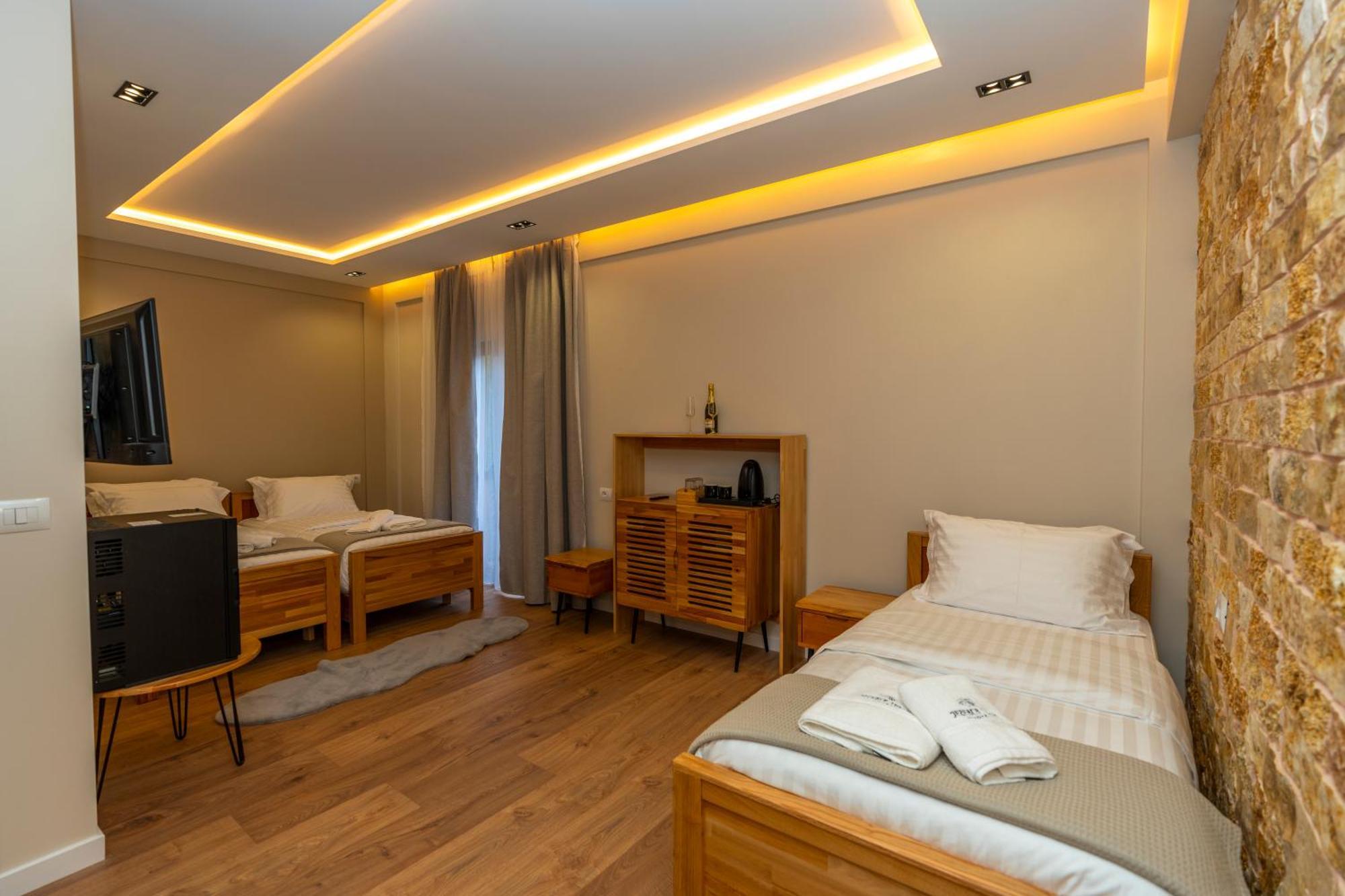 Hotel Jezerca Теті Екстер'єр фото