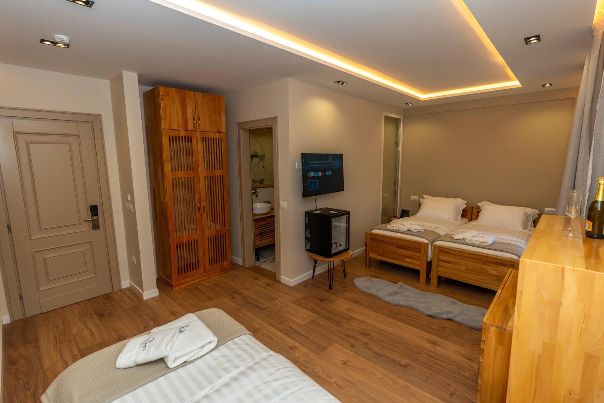 Hotel Jezerca Теті Екстер'єр фото